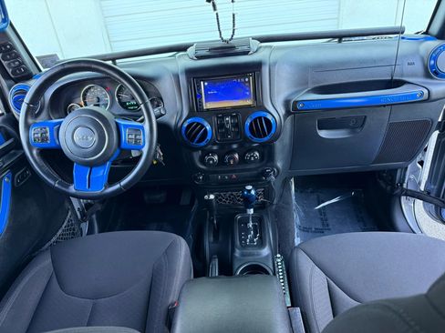 Used 2017 Jeep Wrangler Unlimited Sport w/ Quick Order Package 24S image 26