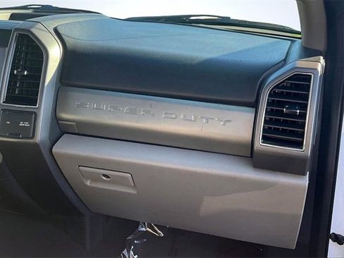 Certified 2021 Ford F250 XLT image 17