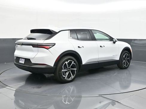 New 2026 Chevrolet Equinox EV LT image 13