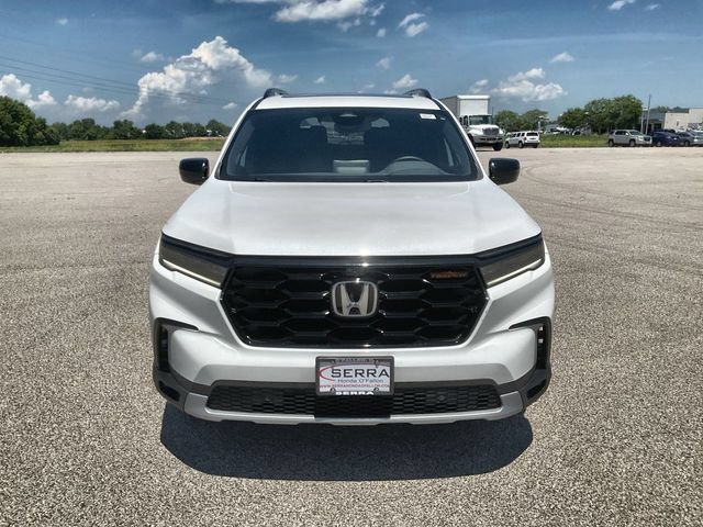 Used 2025 Honda Pilot TrailSport image 11