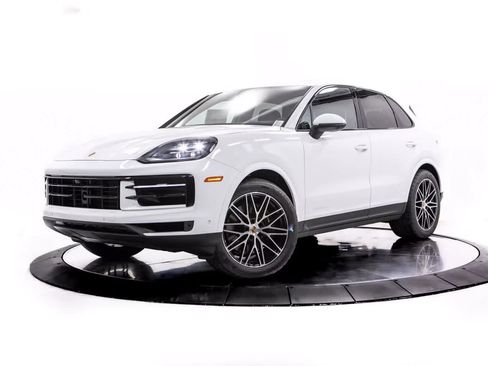 Certified 2026 Porsche Cayenne AWD/4WD image 1