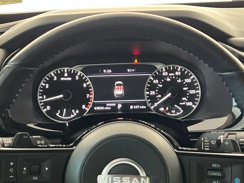 Used 2022 Nissan Pathfinder SL w/ SL Black Package FWD image 17