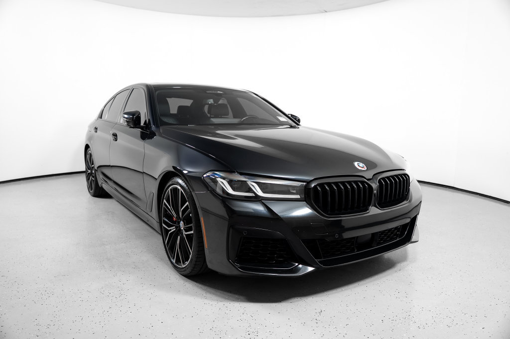 Used 2023 BMW M550i xDrive AWD/4WD image 2