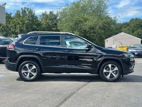 Used 2019 Jeep Cherokee Limited w/ Technology Group AWD/4WD image 7