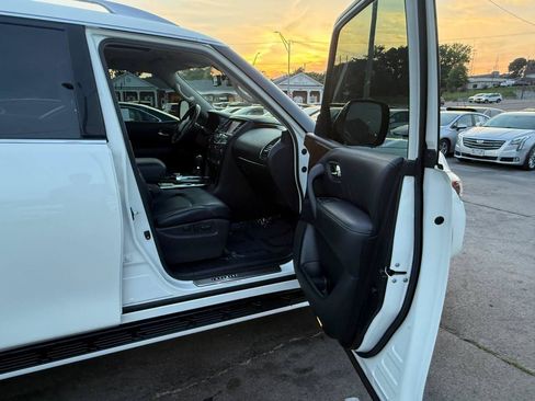 Used 2016 INFINITI QX80 4WD w/ 22" Wheel Package image 23