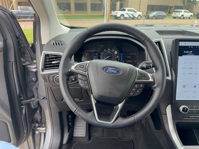Used 2023 Ford Edge SEL w/ Convenience Package AWD/4WD image 11