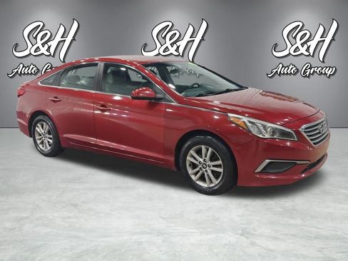 Used 2017 Hyundai Sonata SE FWD image 2