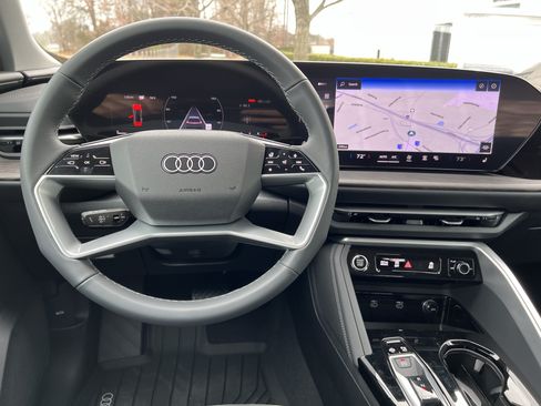 Used 2025 Audi Q5 Premium AWD/4WD image 19