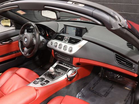 Used 2012 BMW Z4 sDrive28i w/ M Sport Pkg image 43