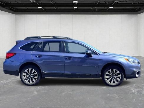 Used 2016 Subaru Outback 2.5i Limited AWD/4WD image 4