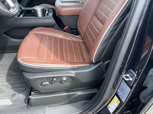 Used 2023 GMC Yukon Denali Ultimate image 22