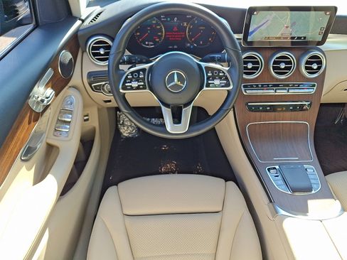 Certified 2022 Mercedes-Benz GLC 300 4MATIC image 11
