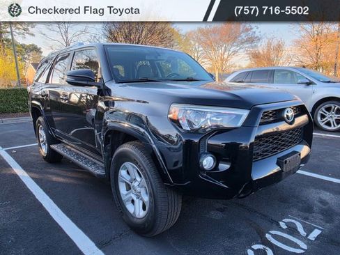 Used 2018 Toyota 4Runner SR5 Premium image 3