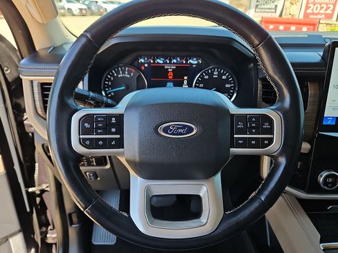 Used 2024 Ford Expedition Max Limited RWD image 19