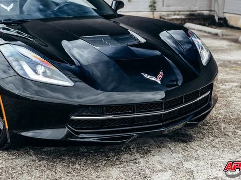 Used 2014 Chevrolet Corvette Stingray Z51 w/ 3LT Preferred Equipment Group image 23