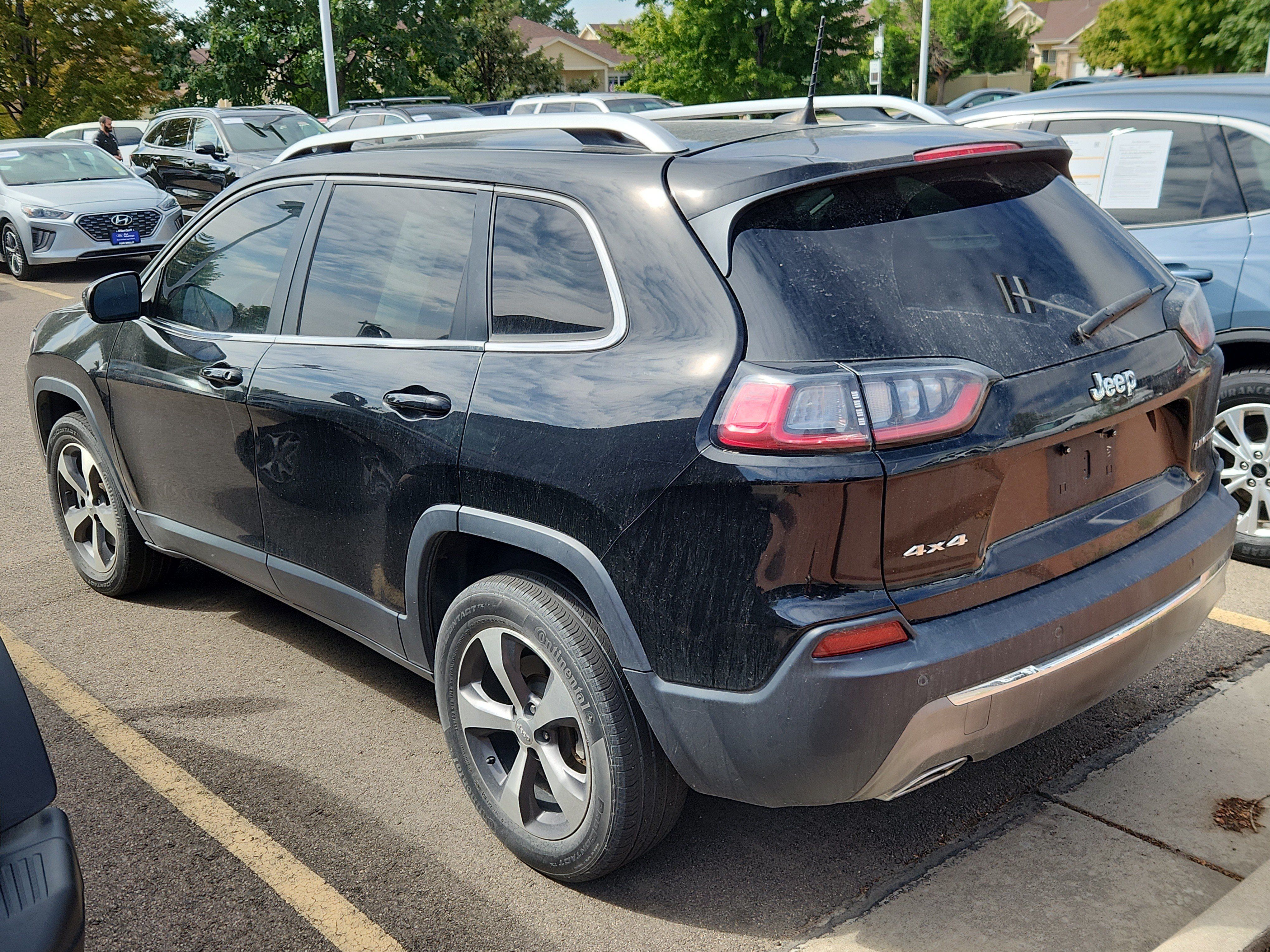 Used 2019 Jeep Cherokee Limited AWD/4WD image 6