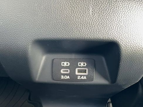 Certified 2025 Subaru Crosstrek 2.0i Premium image 19