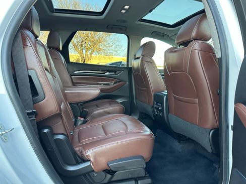 Used 2019 Buick Enclave Avenir w/ Avenir Technology Package image 26