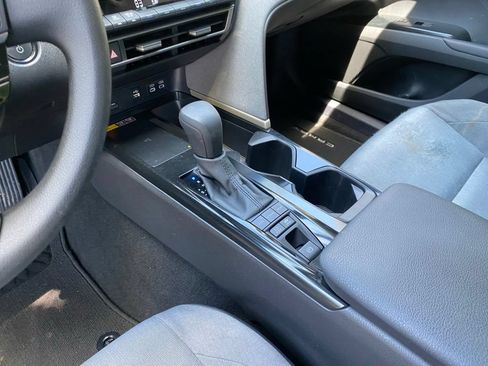 Used 2025 Toyota Camry LE w/ Convenience Package FWD image 13