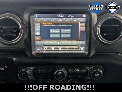 Used 2022 Jeep Gladiator Overland w/ Trailer Tow Package image 26