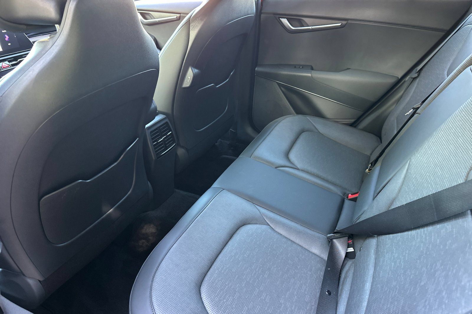 Certified 2024 Kia Niro FWD image 9