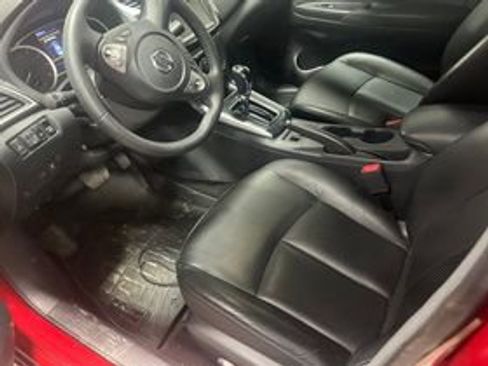 Used 2019 Nissan Sentra SR w/ Premium Package (SR) image 8