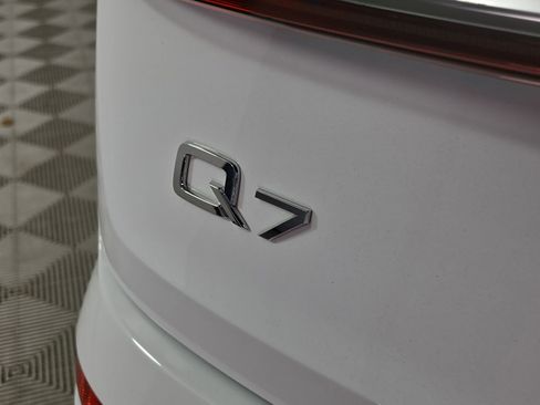 Certified 2023 Audi Q7 2.0T Premium Plus w/ Convenience Package AWD/4WD image 11