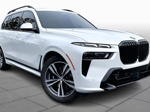 Certified 2024 BMW X7 xDrive40i w/ M Sport Package image 3