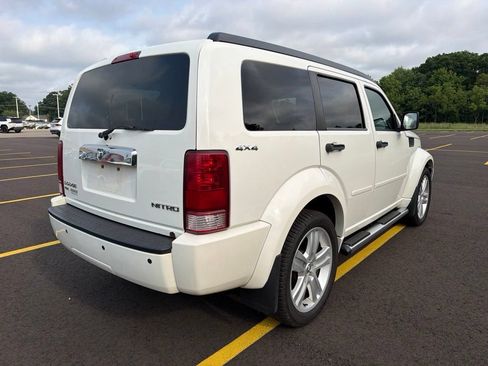 Used 2010 Dodge Nitro Shock w/ Chrome Accents Group AWD/4WD image 4