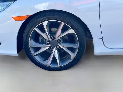 Used 2020 Honda Civic Touring image 32