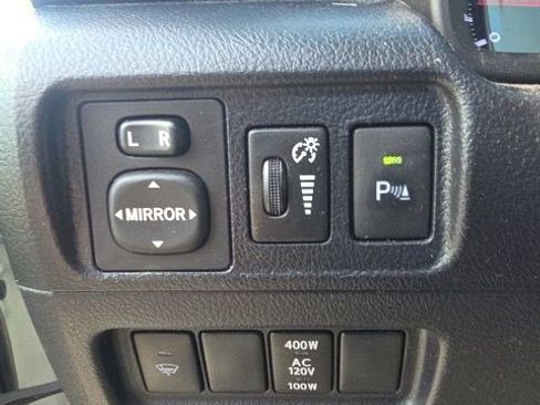 Used 2019 Toyota 4Runner Limited AWD/4WD image 13