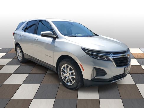 Used 2022 Chevrolet Equinox LT image 3