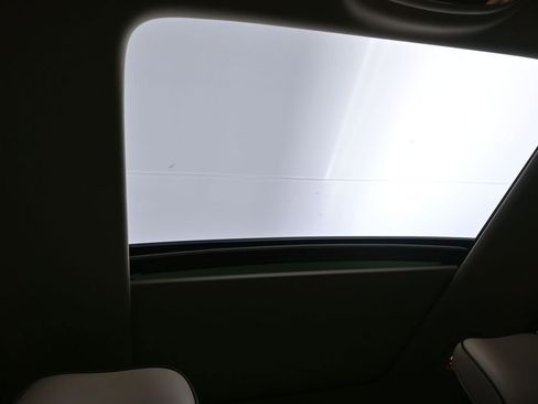 Used 2014 Jeep Grand Cherokee Overland image 26