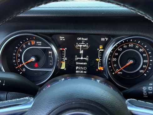 Used 2021 Jeep Wrangler Unlimited Sahara AWD/4WD image 11
