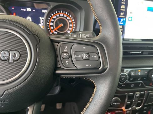 Used 2024 Jeep Wrangler Unlimited Sport AWD/4WD image 7