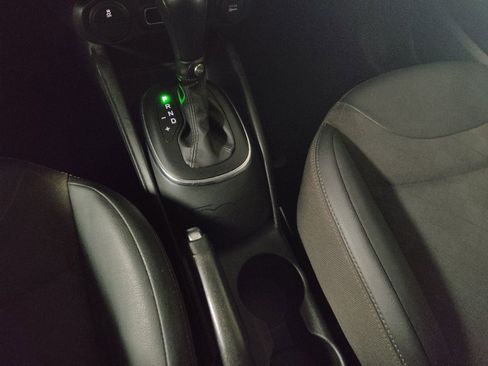 Used 2018 FIAT 500L Pop w/ Popular Equipment Group image 26