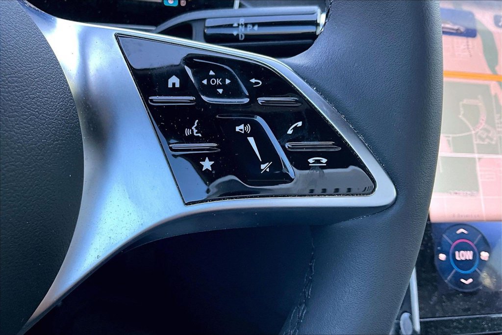 Used 2025 Mercedes-Benz CLE 300 4MATIC Cabriolet image 19