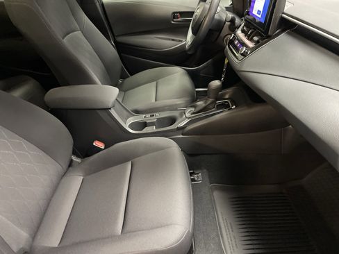 Certified 2025 Toyota Corolla LE image 35