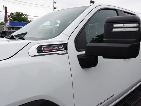 Used 2022 GMC Sierra 2500 Pro w/ Convenience Package AWD/4WD image 8