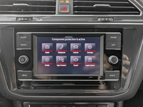 Used 2020 Volkswagen Tiguan S FWD image 32