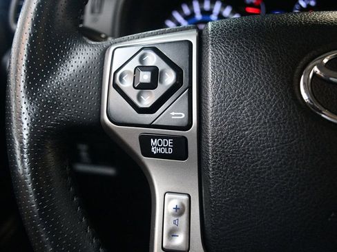 Used 2018 Toyota 4Runner SR5 Premium image 43