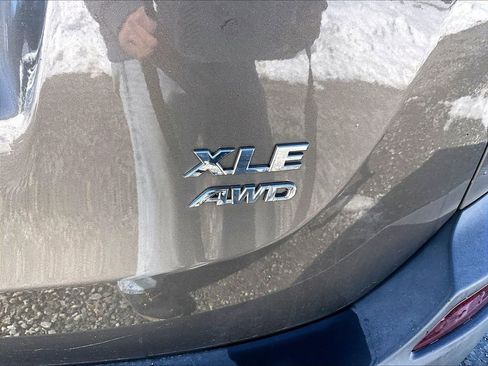 Used 2015 Toyota RAV4 XLE image 8