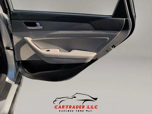 Used 2016 Hyundai Sonata SE FWD image 17
