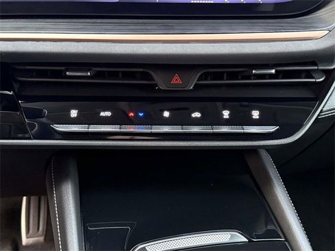 Certified 2025 Buick Envision Sport Touring image 16