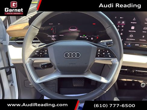 Used 2025 Audi Q6 e-tron Premium Plus image 22