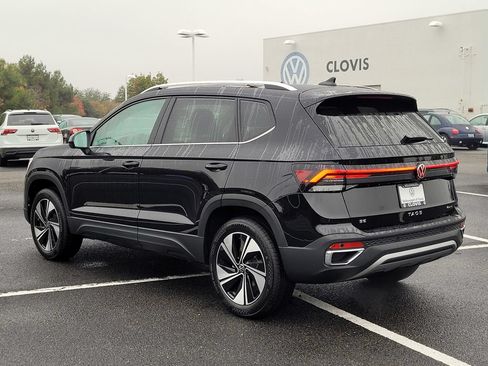 New 2026 Volkswagen Taos SE AWD/4WD image 7