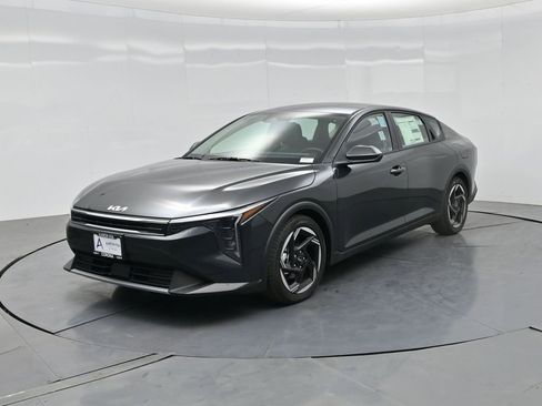 New 2026 Kia K4 EX FWD image 1