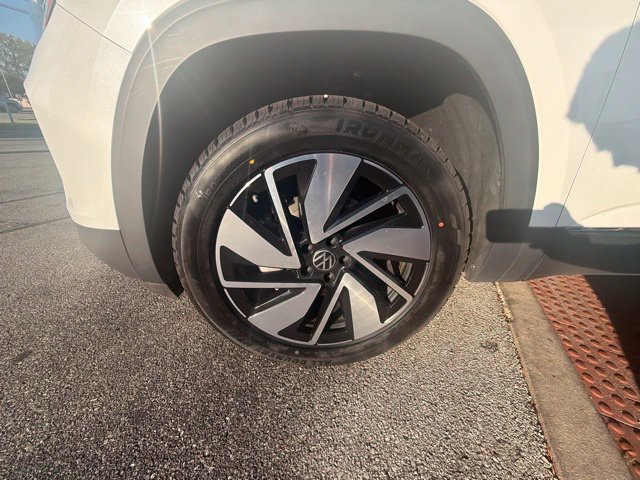 Used 2024 Volkswagen Atlas SEL AWD/4WD image 17