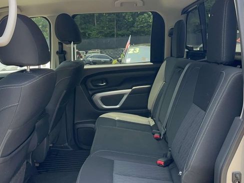 Used 2019 Nissan Titan SV AWD/4WD image 13