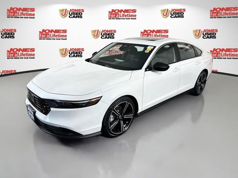 Used 2024 Honda Accord Sport image 13